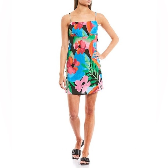 GB
Floral Print Side Tie Mini Dress - Picture 1 of 4